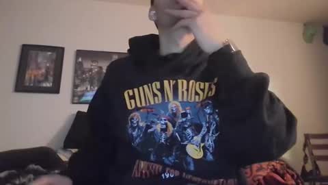 Snapshot of jeanpierbello7 chatting on 02/05/25, 04:06 jean pier bello Silva online show from 02/05/25, 04:06