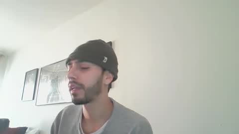 Snapshot of jeanpierbello7 chatting on 02/25/25, 06:53 jean pier bello Silva online show from 02/25/25, 06:53