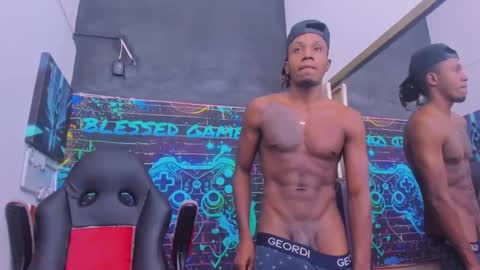 jeanpieroo26 online show from 02/14/26, 07:32