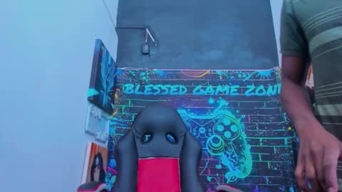 jeanpieroo26 online show from 02/16/26, 07:32