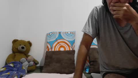 Snapshot of jeans_and_emma chatting on 02/18/26, 12:50 jeans_and_emma online show from 02/18/26, 12:50