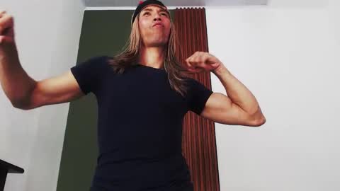 Snapshot of jeanys_sneider chatting on 11/25/25, 02:06 Jeays online show from 11/25/25, 02:06