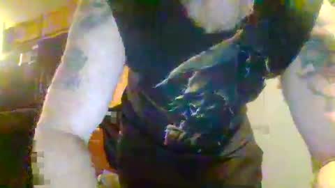 Snapshot of jearnold44 chatting on 02/22/25, 05:23 jearnold44 online show from 02/22/25, 05:23