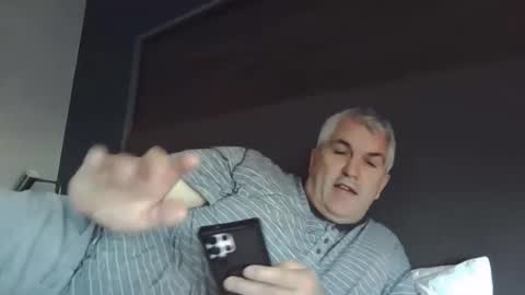 Snapshot of jecko71 chatting on 12/21/24, 06:34 dadbody71 online show from 12/21/24, 06:34