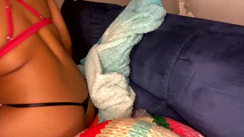 Snapshot of jeddahdolly chatting on 11/14/25, 05:50 jeddahdolly online show from 11/14/25, 05:50