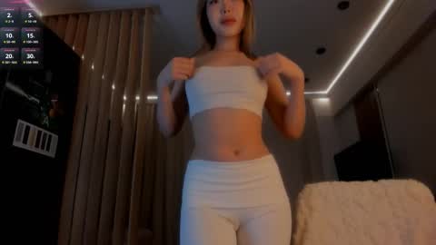 Snapshot of jee__son chatting on 03/29/26, 02:28 jee__son online show from 03/29/26, 02:28