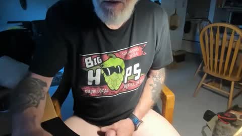Snapshot of jeepman56 chatting on 05/14/26, 12:56 jeepman56 online show from 05/14/26, 12:56