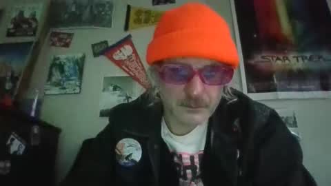 Snapshot of jeepster9 chatting on 03/23/26, 02:21 jeepster9 online show from 03/23/26, 02:21