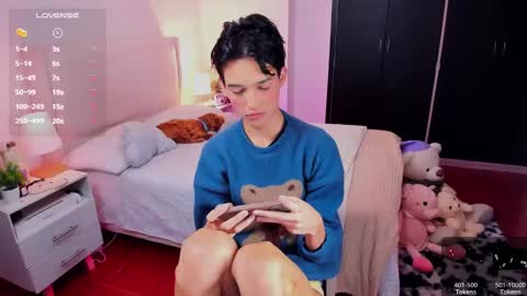  J E V D  online show from 12/28/24, 02:42