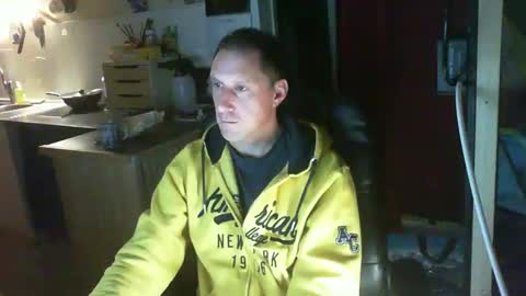 Snapshot of jef74700 chatting on 12/07/24, 03:47 Jrme online show from 12/07/24, 03:47