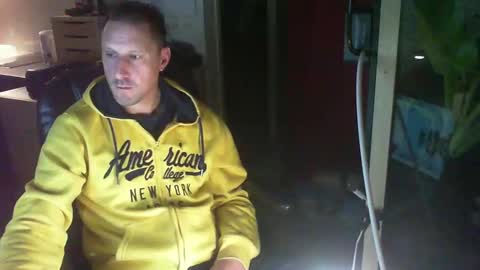 Snapshot of jef74700 chatting on 12/20/24, 04:09 Jrme online show from 12/20/24, 04:09