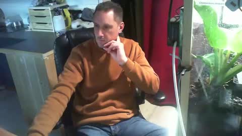 Snapshot of jef74700 chatting on 12/27/24, 08:13 Jrme online show from 12/27/24, 08:13