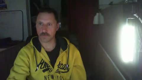 Snapshot of jef74700 chatting on 03/06/25, 05:14 Jrme online show from 03/06/25, 05:14