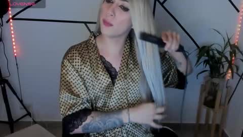  ashley   online show from 09/21/25, 10:17