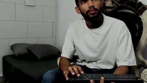 Snapshot of jeff_nick chatting on 09/29/25, 11:26 Jeff Nick online show from 09/29/25, 11:26