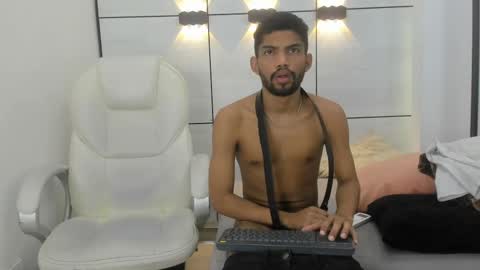 Snapshot of jeff_nick chatting on 10/03/25, 11:51 Jeff Nick online show from 10/03/25, 11:51