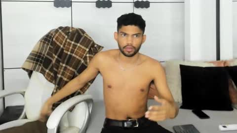 Snapshot of jeff_nick chatting on 10/13/25, 12:05 Jeff Nick online show from 10/13/25, 12:05