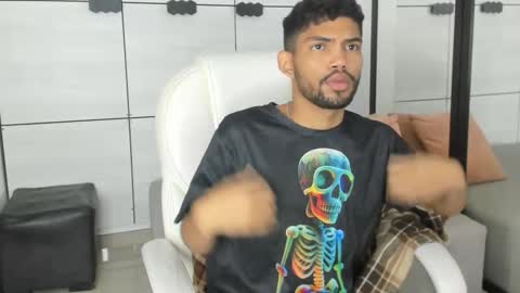 Snapshot of jeff_nick chatting on 10/14/25, 12:17 Jeff Nick online show from 10/14/25, 12:17