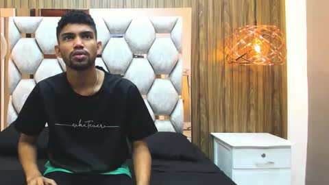 Snapshot of jeff_nick chatting on 10/20/25, 11:43 Jeff Nick online show from 10/20/25, 11:43