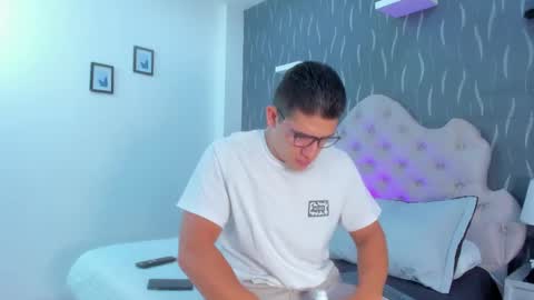 Snapshot of jeffdaltton chatting on 02/05/25, 09:46 Jeff online show from 02/05/25, 09:46