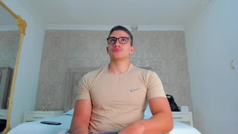 Snapshot of jeffdaltton chatting on 02/12/25, 12:33 Jeff online show from 02/12/25, 12:33