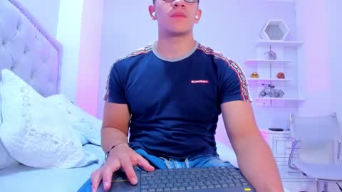 Snapshot of jeffdaltton chatting on 02/21/25, 01:33 Jeff online show from 02/21/25, 01:33