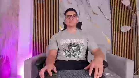 Snapshot of jeffdaltton chatting on 09/13/25, 12:49 Jeff online show from 09/13/25, 12:49