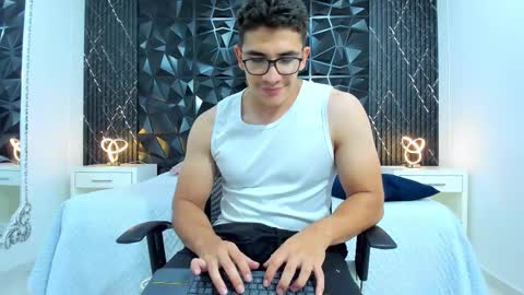 Snapshot of jeffdaltton chatting on 09/18/25, 03:58 Jeff online show from 09/18/25, 03:58