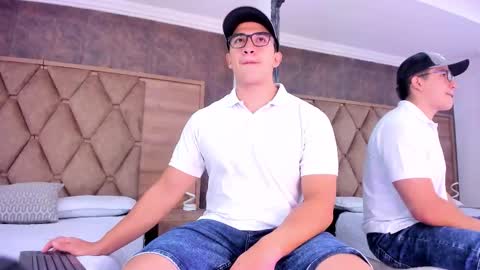 Snapshot of jeffdaltton chatting on 09/22/25, 08:22 Jeff online show from 09/22/25, 08:22