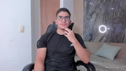 Snapshot of jeffdaltton chatting on 10/04/25, 08:40 Jeff online show from 10/04/25, 08:40