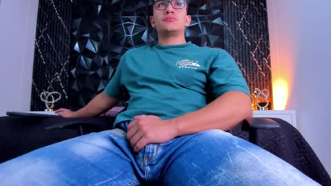 Snapshot of jeffdaltton chatting on 10/20/25, 08:20 Jeff online show from 10/20/25, 08:20