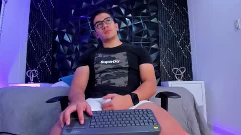 Snapshot of jeffdaltton chatting on 11/03/25, 07:59 Jeff online show from 11/03/25, 07:59