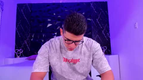 Snapshot of jeffdaltton chatting on 11/09/25, 08:29 Jeff online show from 11/09/25, 08:29