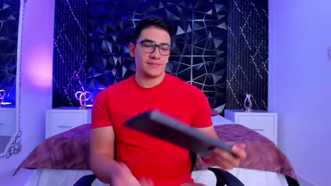 Snapshot of jeffdaltton chatting on 12/04/25, 08:17 Jeff online show from 12/04/25, 08:17