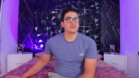 Snapshot of jeffdaltton chatting on 12/15/25, 08:35 Jeff online show from 12/15/25, 08:35