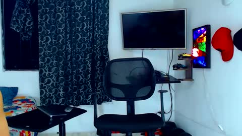 Snapshot of jeffer21_hot chatting on 02/20/25, 08:17 jeffer21_hot online show from 02/20/25, 08:17