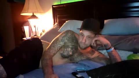 Snapshot of jeffersonjason438 chatting on 12/03/25, 02:19 Doingitright online show from 12/03/25, 02:19