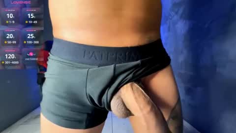 Snapshot of jeffvalemtino chatting on 09/24/25, 11:52 jeffrey online show from 09/24/25, 11:52