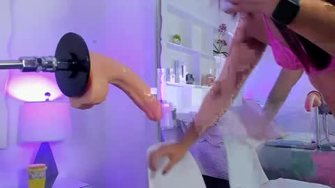 Snapshot of jehnmorris chatting on 04/09/26, 02:44 Jehn online show from 04/09/26, 02:44