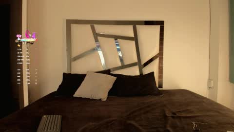 jei_7m online show from 11/23/25, 04:23