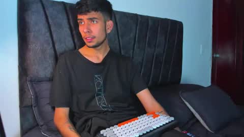 jei online show from 10/14/25, 05:47