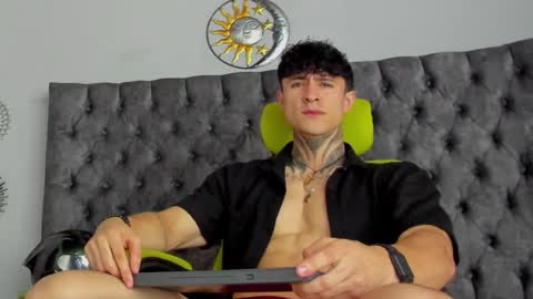 JC online show from 01/25/25, 01:41