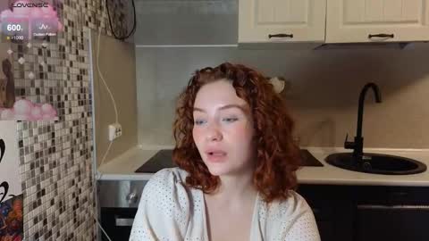 Snapshot of jelly_cherry chatting on 10/24/25, 10:06 Emily online show from 10/24/25, 10:06
