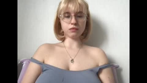 Snapshot of jelly_gum chatting on 05/30/26, 06:54 Inna online show from 05/30/26, 06:54