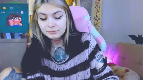 Snapshot of jelyaa chatting on 12/24/24, 09:17 Jelya online show from 12/24/24, 09:17