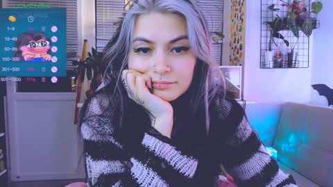 Snapshot of jelyaa chatting on 01/12/25, 05:22 Jelya online show from 01/12/25, 05:22