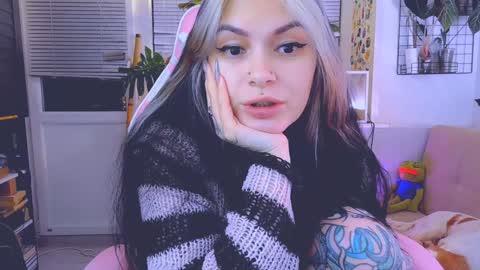 Snapshot of jelyaa chatting on 01/28/25, 06:17 Jelya online show from 01/28/25, 06:17