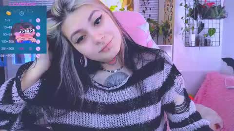 Snapshot of jelyaa chatting on 02/25/25, 10:37 Jelya online show from 02/25/25, 10:37