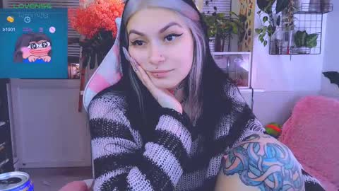 Snapshot of jelyaa chatting on 03/04/25, 03:26 Jelya online show from 03/04/25, 03:26