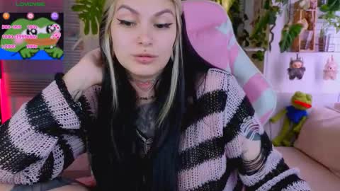 Snapshot of jelyaa chatting on 09/12/25, 03:23 Jelya online show from 09/12/25, 03:23